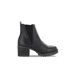 Chunky Chelsea Black Boots